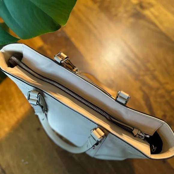 Coach Beige Leather Tote Bag - Picture 4 of 12